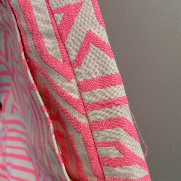 2/$30 🩷 J Crew shorts 🩷 size 6 🩷 pink and white 🩷 textured - Picture 7 of 15